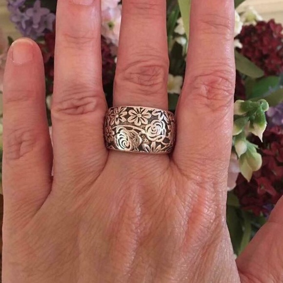 Silpada .925 sterling silver floral garden ring - Picture 6 of 7
